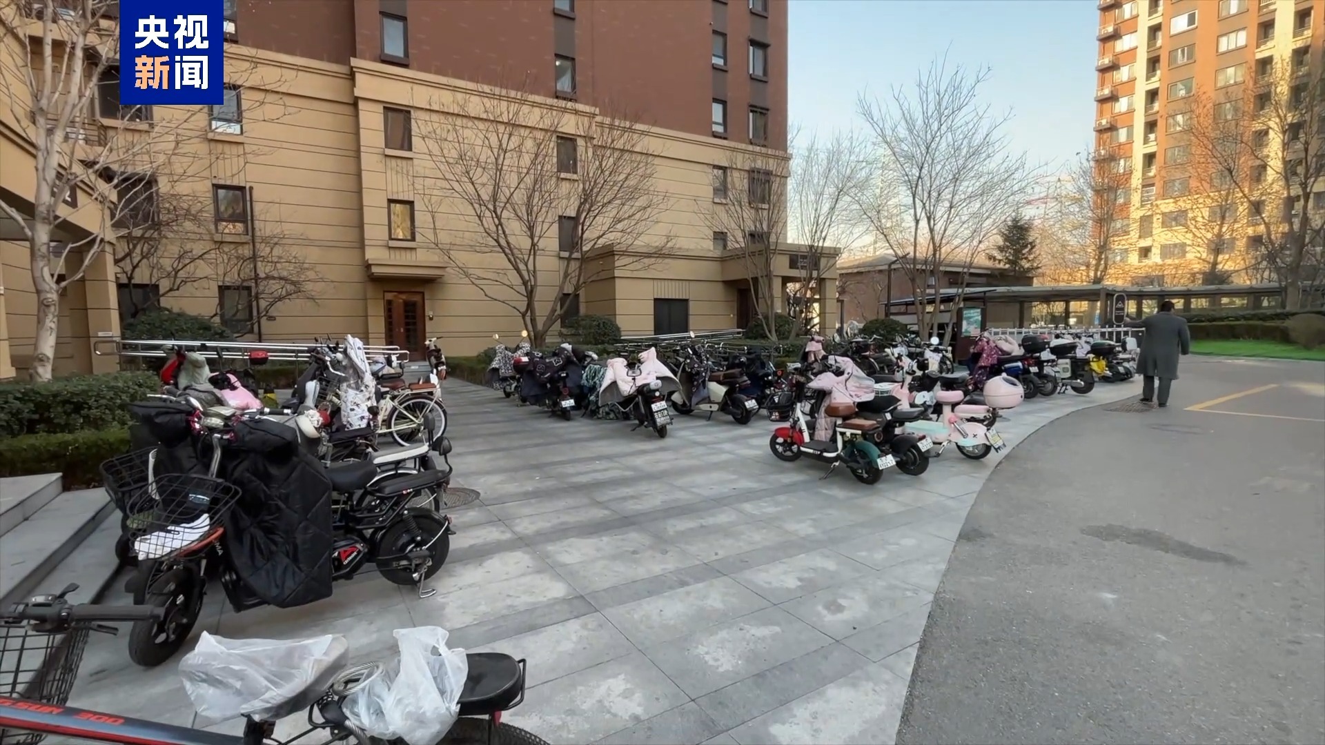 北京禁止电动自行车进电梯 5月1日起实施 北京禁止电动自行车进电梯 5月1日起实施