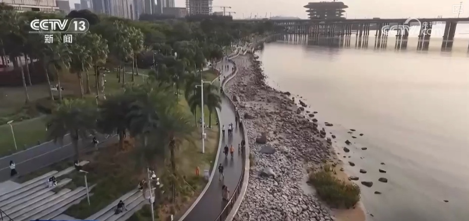 天鹅、梅花鹿、绿植……“公园+商业”凭实力圈粉 释放消费“新”潜力