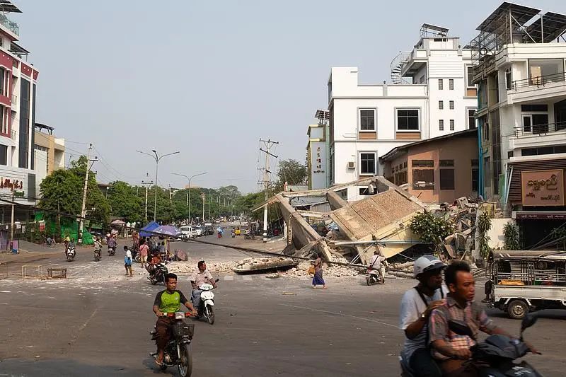 缅甸地震致1002死2376伤! 另有多人失踪 缅甸地震致1002死2376伤! 另有多人失踪