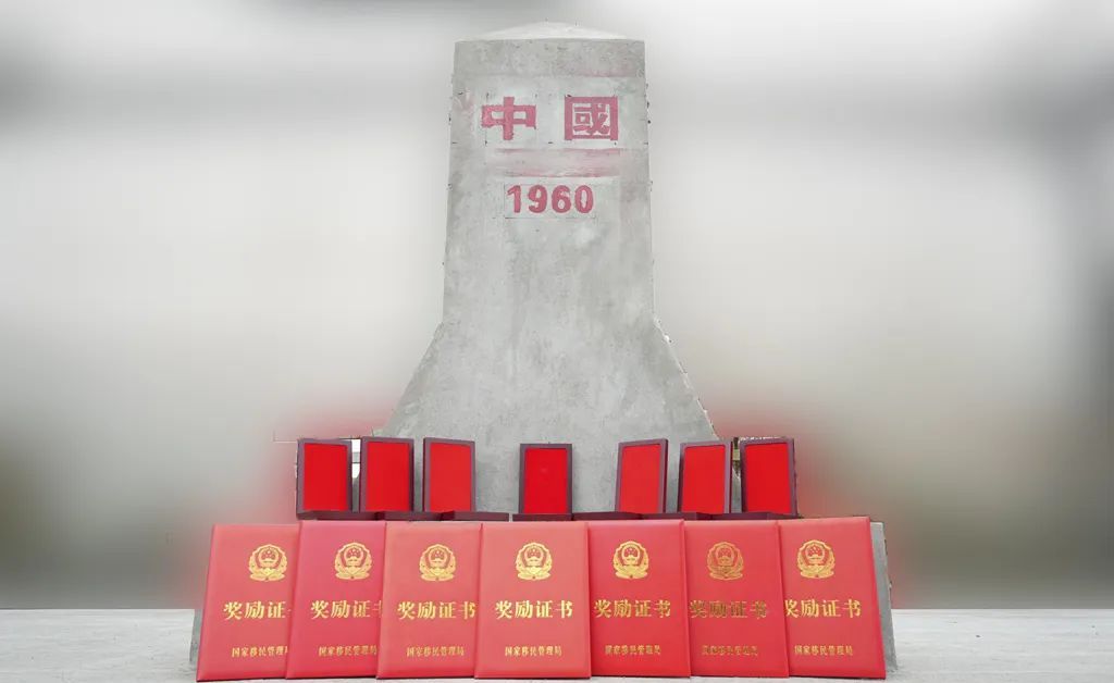 “爸爸，你疼吗？”