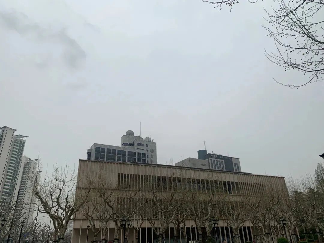 @所有上海人，再忍一天，气温逐日回升！清明假期天气出炉