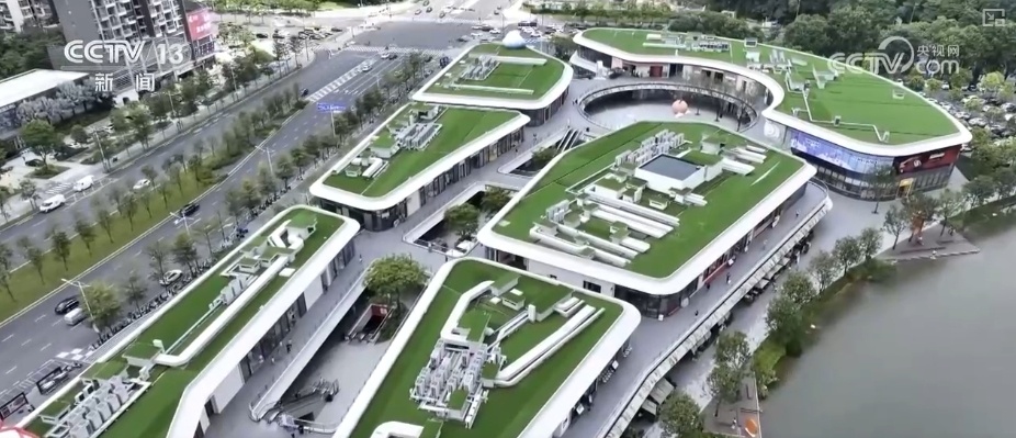 天鹅、梅花鹿、绿植……“公园+商业”凭实力圈粉 释放消费“新”潜力