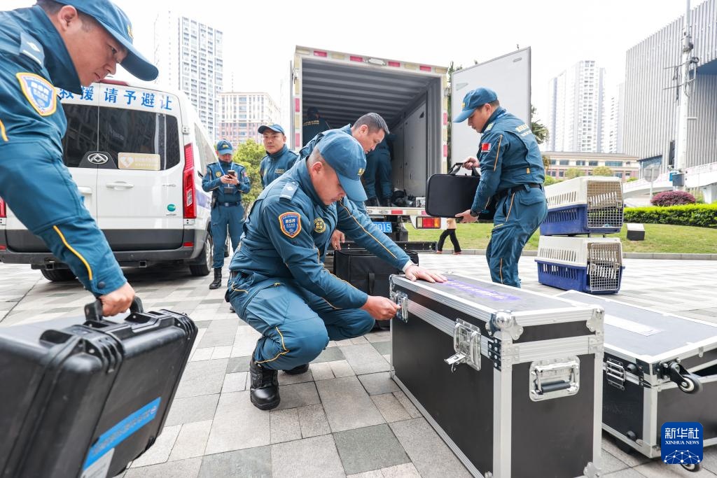 重庆市蓝天救援队赴缅甸地震灾区救援 重庆市蓝天救援队赴缅甸地震灾区救援