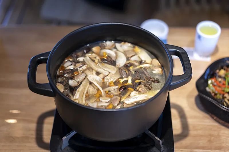 吃这些食物千万要当心,其中一种正当季→ 吃这些食物千万要当心,其中一种正当季→