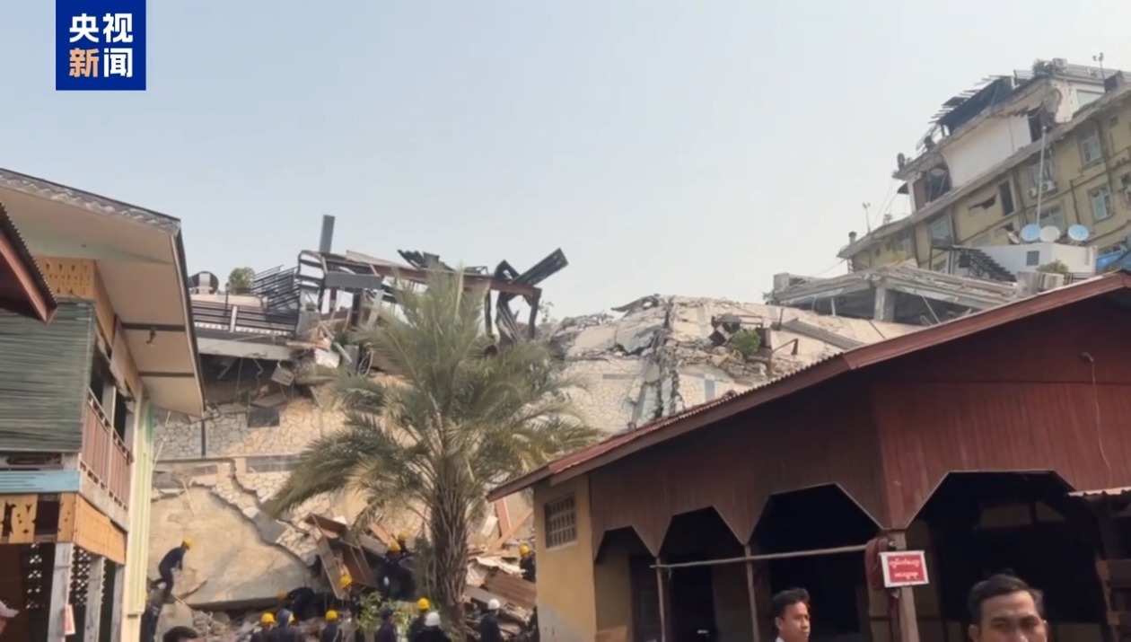 现场直击丨记者在缅甸强震震中采访再遭余震 现场直击丨记者在缅甸强震震中采访再遭余震