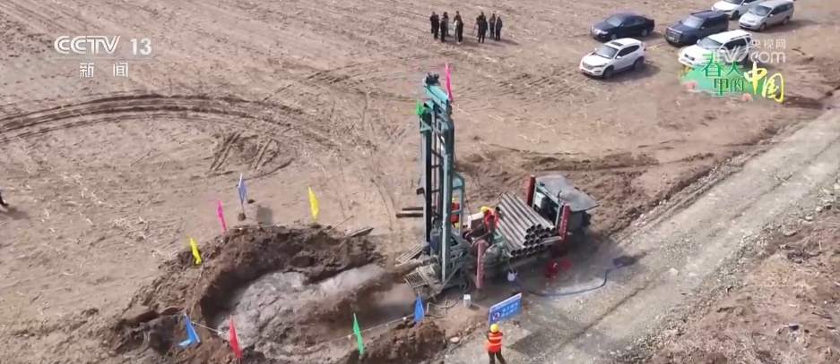 万象“耕”新绘“丰”景 各地多彩春耕画面拼就“三农”丰收盛景图