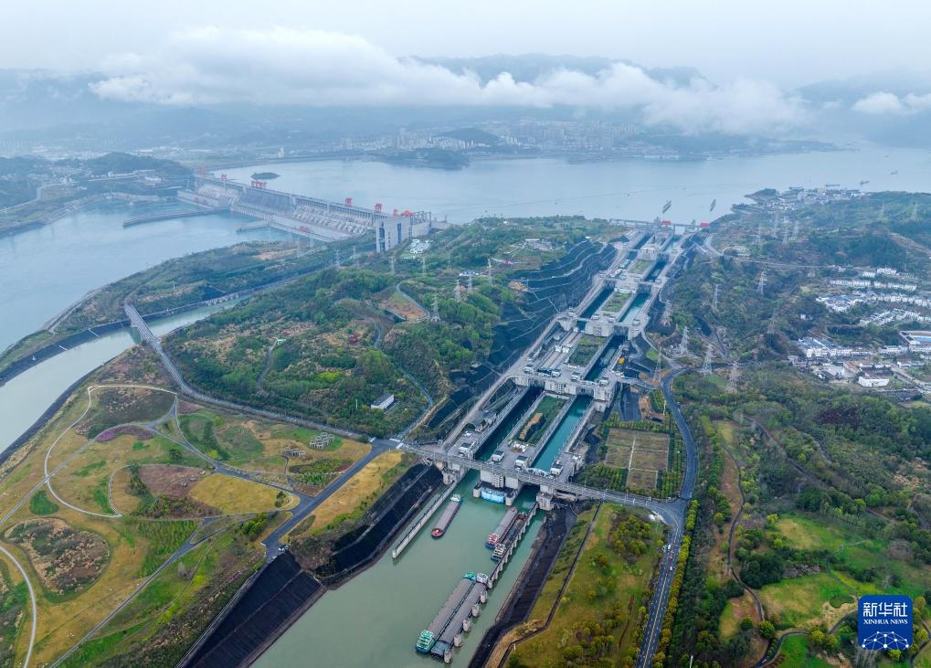 三峡船闸累计货运量达22亿吨 三峡船闸累计货运量达22亿吨