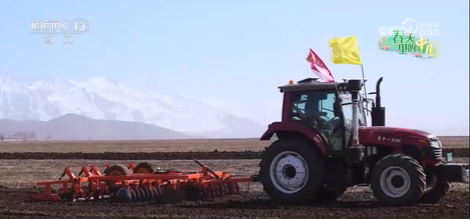 万象“耕”新绘“丰”景 各地多彩春耕画面拼就“三农”丰收盛景图