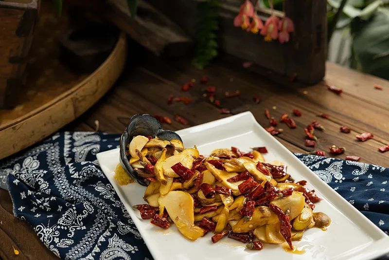 吃这些食物千万要当心,其中一种正当季→ 吃这些食物千万要当心,其中一种正当季→