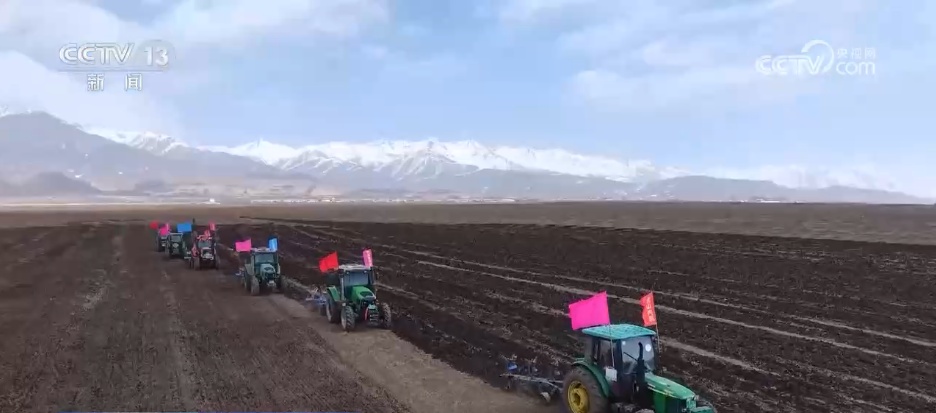 万象“耕”新绘“丰”景 各地多彩春耕画面拼就“三农”丰收盛景图