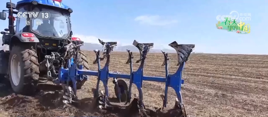 万象“耕”新绘“丰”景 各地多彩春耕画面拼就“三农”丰收盛景图