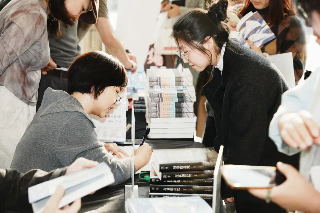 品读 | “三年了，我还是会哭”：那些经历丧亲之痛的年轻人，如何与哀伤共处