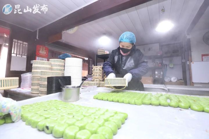 一天卖出3万只，昆山人又开始排队了……