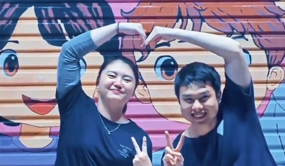 恭喜！肥娟小吃夫妇10月底办婚礼，女儿惊了：我爸妈要结婚？
