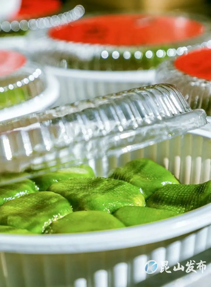 一天卖出3万只，昆山人又开始排队了……