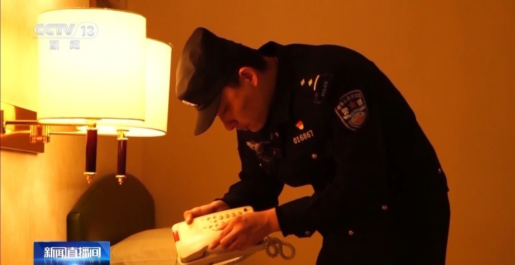 住酒店一天，竟打140通电话？警方：刑拘