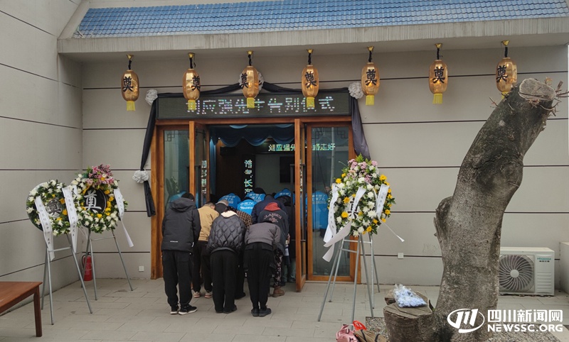 外卖骑手刘应强的最后一单:托起一条生命留下半个“冷”包子 外卖骑手刘应强的最后一单:托起一条生命留下半个“冷”包子