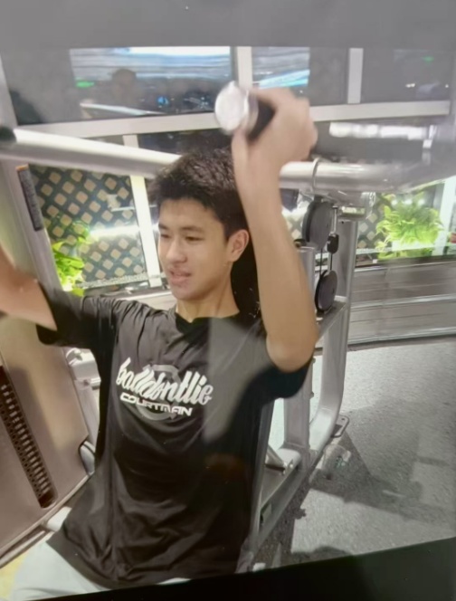 “喜欢锻炼,人也很阳光……”浙江18岁男生失联超一周,家属悬赏20万寻人 “喜欢锻炼,人也很阳光……”浙江18岁男生失联超一周,家属悬赏20万寻人