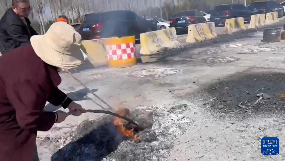 清明祭扫,这样烧纸要不得 清明祭扫,这样烧纸要不得