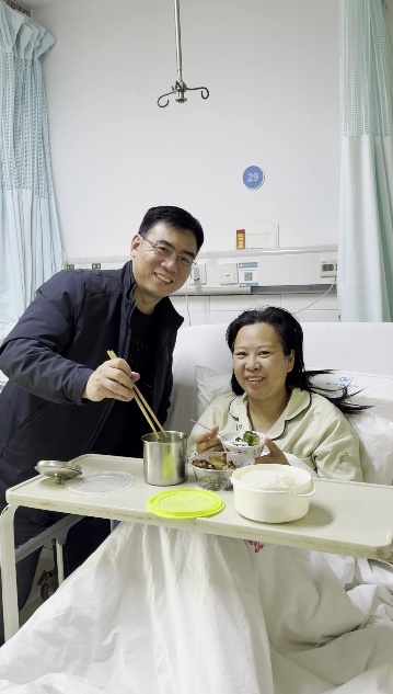 电影都不敢这么拍！杭州一男子停车救人，竟救到自己老婆！