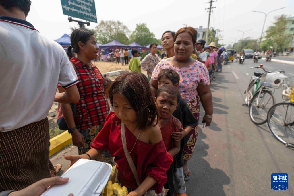走进缅甸震后灾民安置点 走进缅甸震后灾民安置点