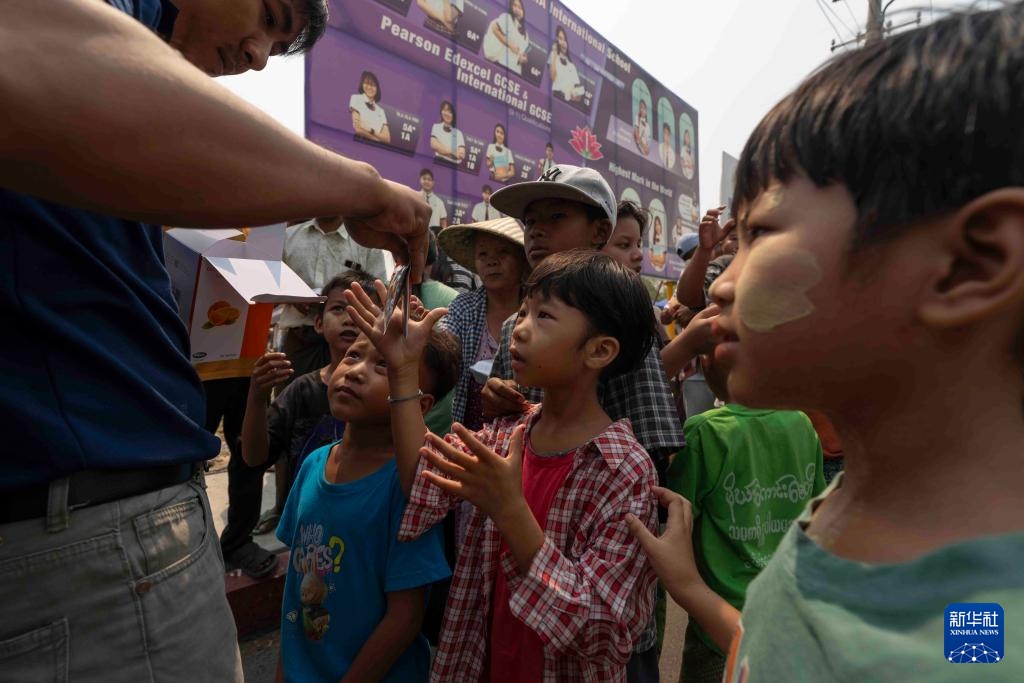走进缅甸震后灾民安置点 走进缅甸震后灾民安置点