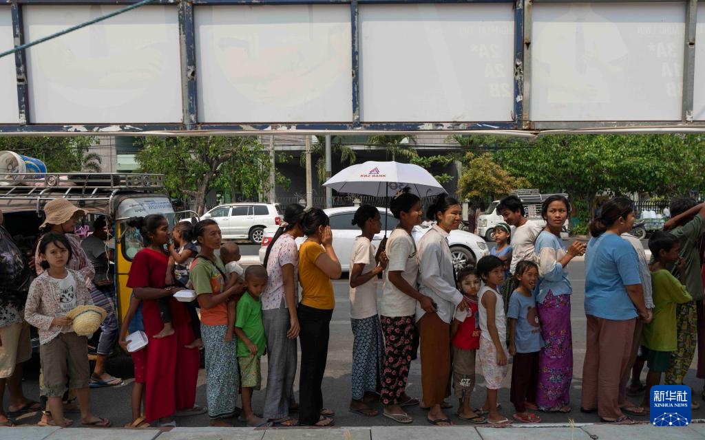 走进缅甸震后灾民安置点 走进缅甸震后灾民安置点