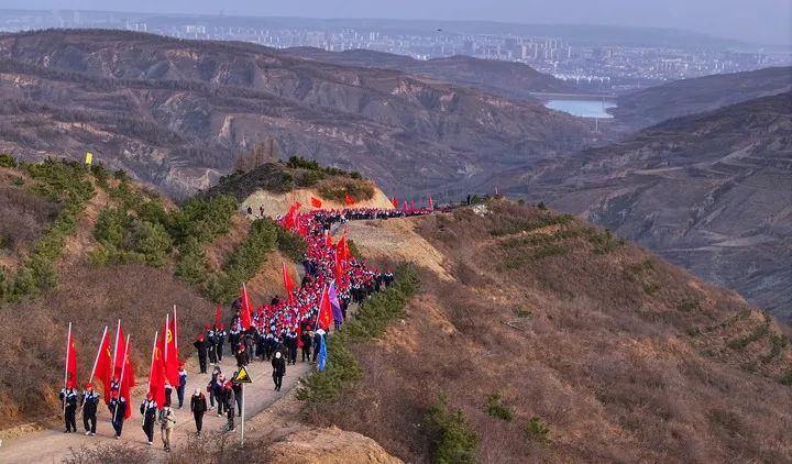 全网刷屏！网友：热血沸腾……