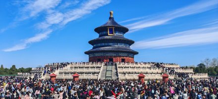 清明假期第二天  北京市属公园迎客超90万人次