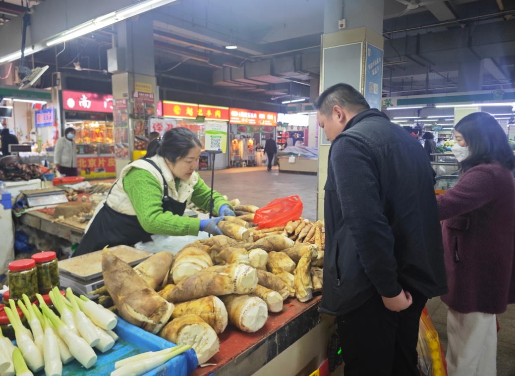 一天狂卖1000斤！杭州人爱的这口“鲜”上市！再等等更便宜……