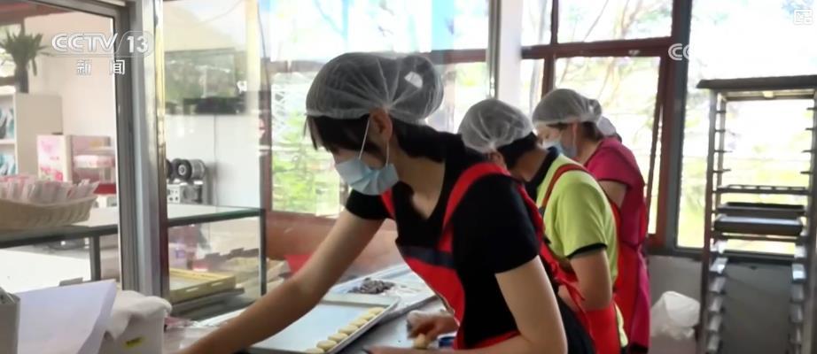 “鲜花经济”规模达千亿级 文旅融合助力乡村振兴与消费升级