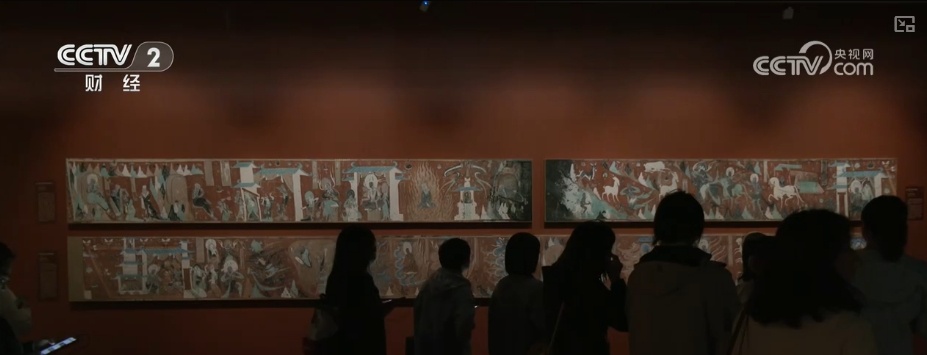 “文化+消费+科技”创新消费场景 “家门口”观展成百姓休闲好选择 “文化+消费+科技”创新消费场景 “家门口”观展成百姓休闲好选择