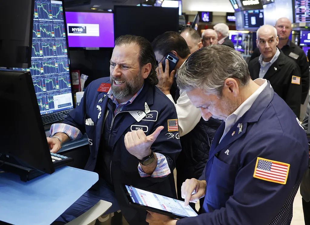 全球最富500人两天损失5360亿美元,马斯克最惨 全球最富500人两天损失5360亿美元,马斯克最惨