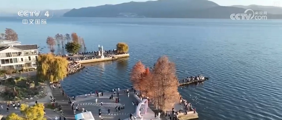 清明假期中短途出行需求旺盛 坐着赏花专列饱览春日美景 清明假期中短途出行需求旺盛 坐着赏花专列饱览春日美景