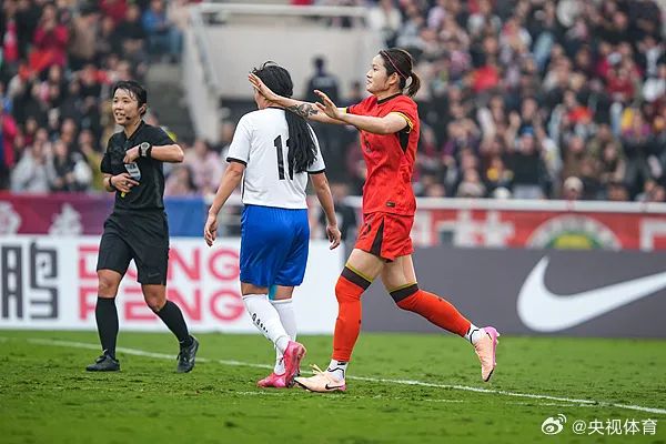 3分钟内连进两球,李梦雯轰入一记世界波,中国女足5比0大胜乌兹别克斯坦队 3分钟内连进两球,李梦雯轰入一记世界波,中国女足5比0大胜乌兹别克斯坦队