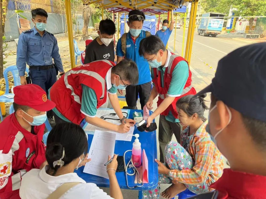香港特区救援队在缅甸,送医“上门”! 香港特区救援队在缅甸,送医“上门”!