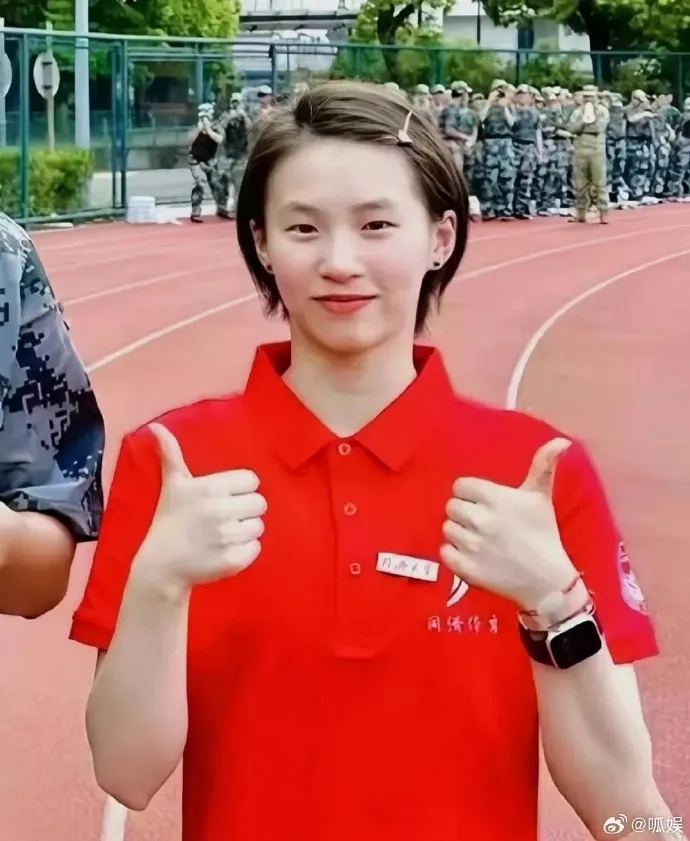 突传喜讯！上海小囡热搜第一，一路走来太不容易