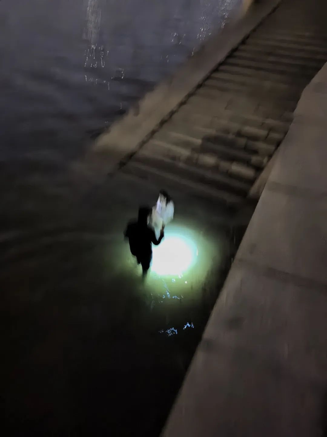 凌晨4时，深圳男子紧急拨打0731—110！