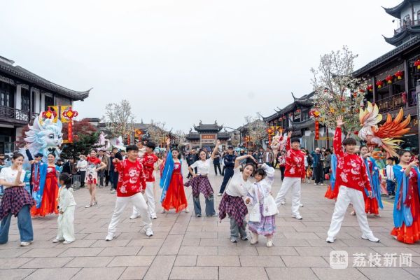 4月7日起周庄古镇实施：一张原价门票享无限次免费入园！