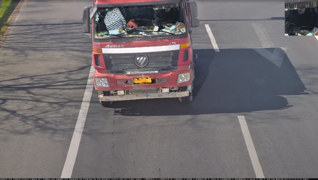 一辆渣土车“狂到没边”！连闯3红灯，警方通报