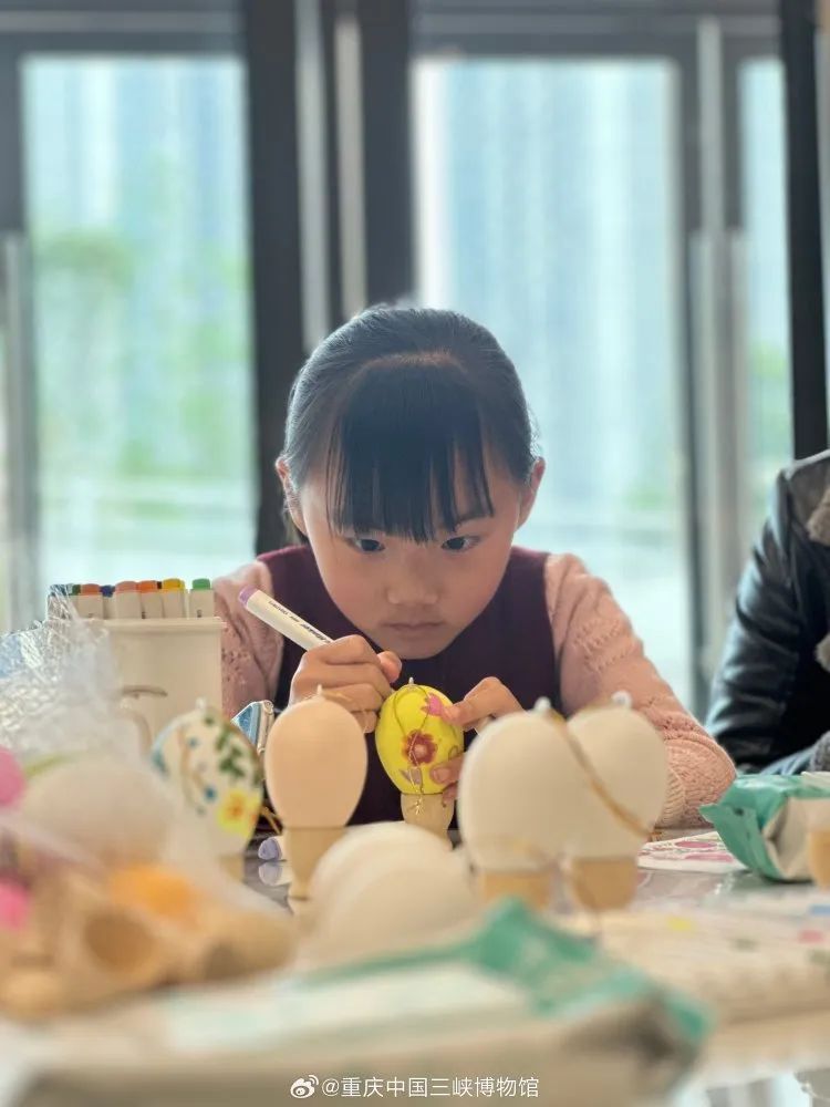 你是不是915万分之一?重庆文旅2025清明假期交出亮眼“成绩单” 你是不是915万分之一?重庆文旅2025清明假期交出亮眼“成绩单”