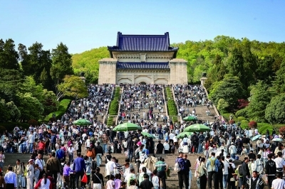 清明假期南京迎客585.6万人次 旅游总收入30.4亿元 清明假期南京迎客585.6万人次 旅游总收入30.4亿元