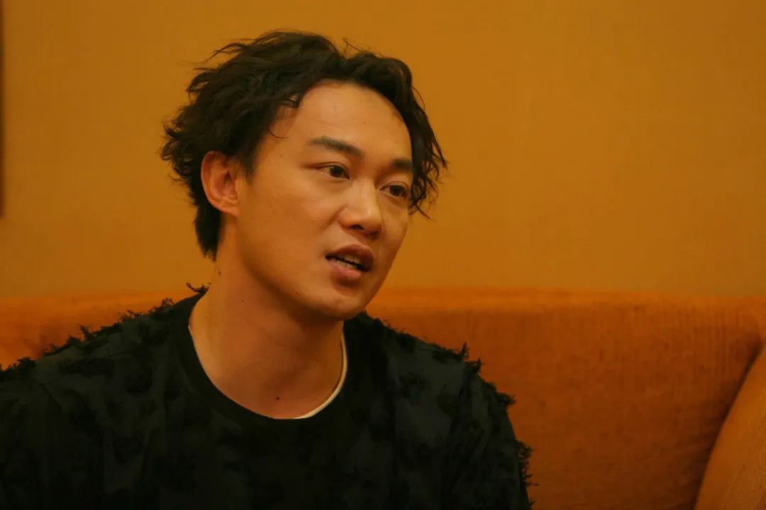 陈奕迅深夜连发11个……热搜第一! 陈奕迅深夜连发11个……热搜第一!