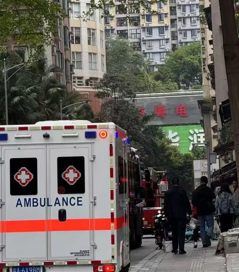 最新消息:街道正在募捐!广州一男孩在家做实验引发意外 最新消息:街道正在募捐!广州一男孩在家做实验引发意外