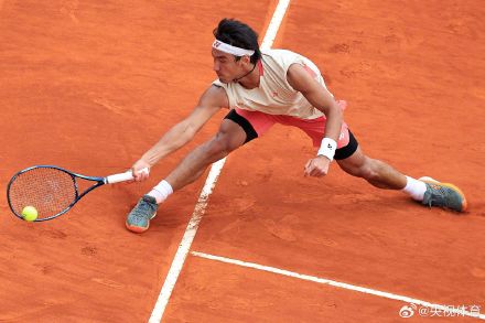 布云朝克特止步首轮 无缘红土大师赛首胜 布云朝克特止步首轮 无缘红土大师赛首胜