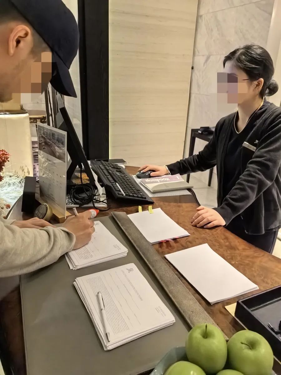 女子购买上海高档酒店“灰色入场券”，却被当场识破