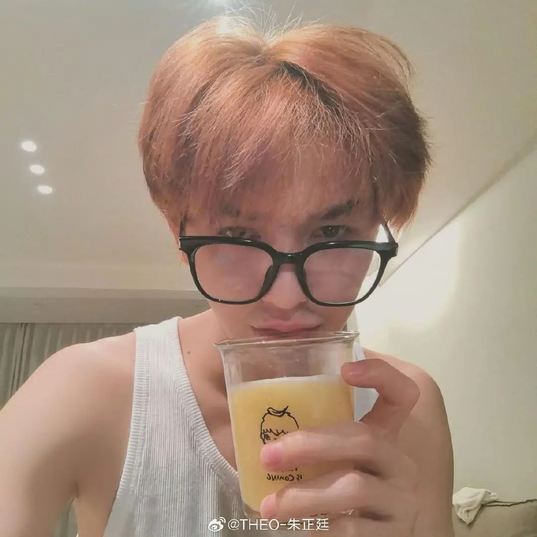 “不敢再戴隐形眼镜！”知名男星自曝患上干眼症，专家：重度患者难以治愈