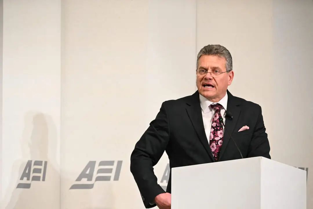 欧盟准备反击!特朗普否认暂停关税政策 欧盟准备反击!特朗普否认暂停关税政策