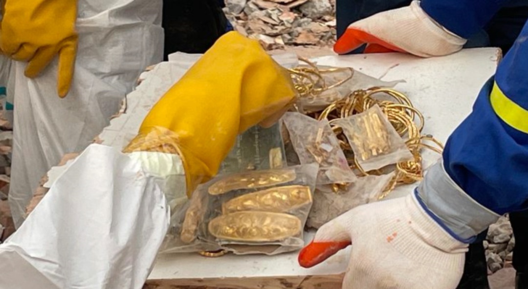 全部上交！救援队在缅甸曼德勒发现20公斤黄金