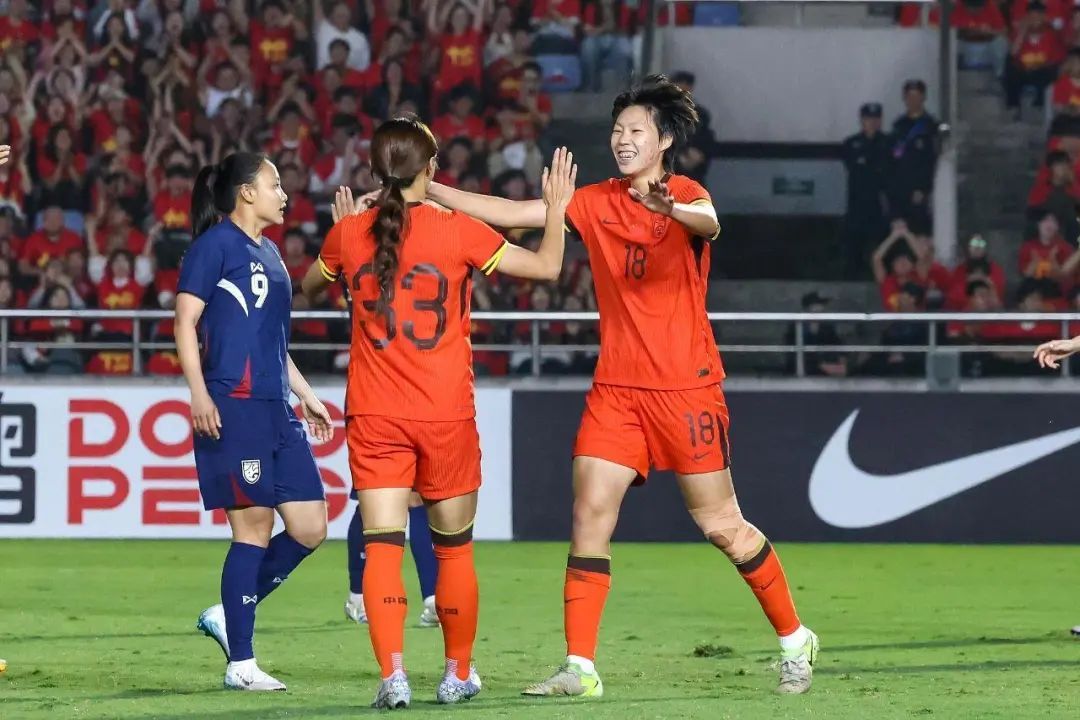 中国女足，5:1夺冠！